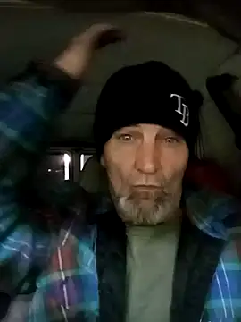 Snapshot of Hotbodyscottie chatting on 12.21.24 Hotbodyscottie online show from 12.21.24