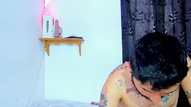 Bad Couple 1 online show from 02.21.25