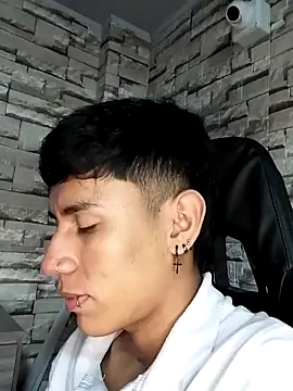 Snapshot of Levin_Hikaru chatting on 03.03.25 Levin Hikaru online show from 03.03.25