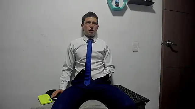 Snapshot of RyanHorseman chatting on 04.14.26 RyanHorseman online show from 04.14.26