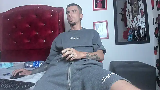 Aaron BigDickxxx online show from 01.31.25