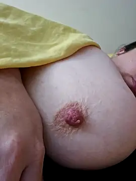 Snapshot of ashezjxm8698 chatting on 11.03.25 ashezjxm8698 online show from 11.03.25