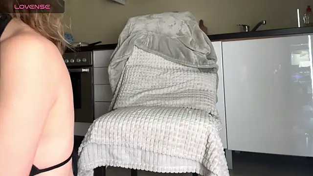 Snapshot of Missy_baby chatting on 02.03.25 Missy baby online show from 02.03.25