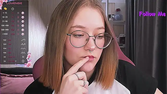 Snapshot of bunny_bubble chatting on 01.20.25 bunny bubble online show from 01.20.25