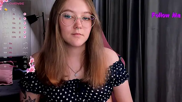 Snapshot of bunny_bubble chatting on 10.05.25 bunny bubble online show from 10.05.25