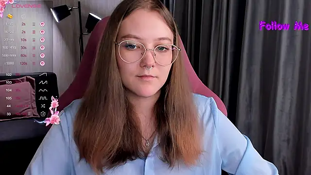 Snapshot of bunny_bubble chatting on 10.19.25 bunny bubble online show from 10.19.25