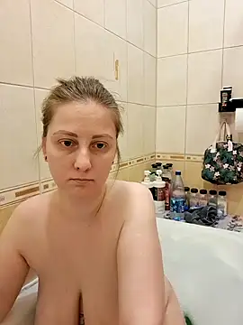 Sakura Green online show from 02.21.25