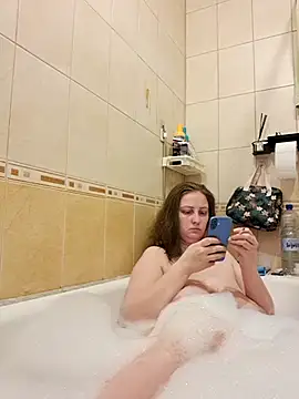 Sakura Green online show from 03.07.26