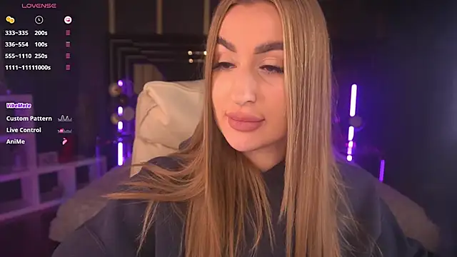 Snapshot of LiaBrazzerr chatting on 01.26.25 LiaBrazzerr online show from 01.26.25