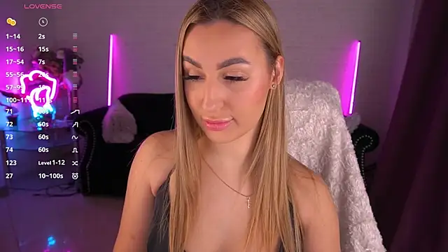 Snapshot of LiaBrazzerr chatting on 02.05.25 LiaBrazzerr online show from 02.05.25