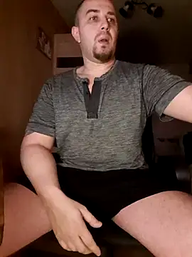 Snapshot of Foxyshaved chatting on 01.29.25 Foxyshaved online show from 01.29.25