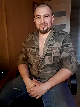 Snapshot of Foxyshaved chatting on 02.16.25 Foxyshaved online show from 02.16.25