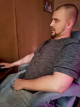 Snapshot of Foxyshaved chatting on 02.26.25 Foxyshaved online show from 02.26.25