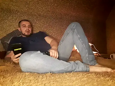 Snapshot of Foxyshaved chatting on 03.10.25 Foxyshaved online show from 03.10.25