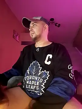 Snapshot of Foxyshaved chatting on 03.14.25 Foxyshaved online show from 03.14.25