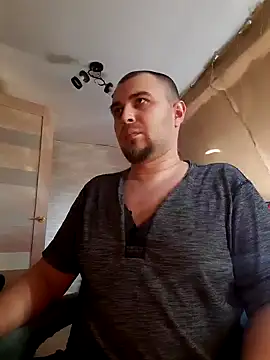 Snapshot of Foxyshaved chatting on 03.21.25 Foxyshaved online show from 03.21.25