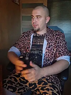 Snapshot of Foxyshaved chatting on 09.24.25 Foxyshaved online show from 09.24.25