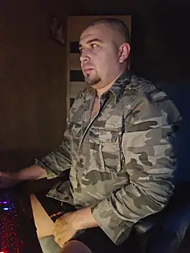 Snapshot of Foxyshaved chatting on 10.07.25 Foxyshaved online show from 10.07.25