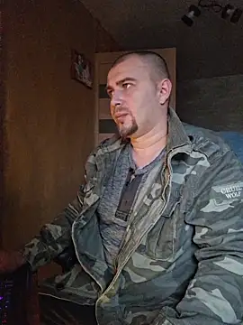 Snapshot of Foxyshaved chatting on 10.22.25 Foxyshaved online show from 10.22.25