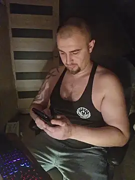 Snapshot of Foxyshaved chatting on 10.31.25 Foxyshaved online show from 10.31.25