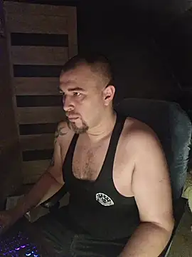 Snapshot of Foxyshaved chatting on 11.02.25 Foxyshaved online show from 11.02.25