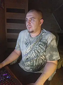 Snapshot of Foxyshaved chatting on 01.12.26 Foxyshaved online show from 01.12.26