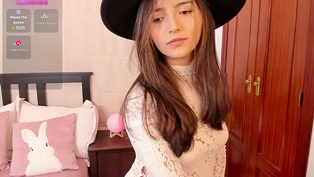 Snapshot of Raychell_Black chatting on 02.02.25 Raychell Black online show from 02.02.25