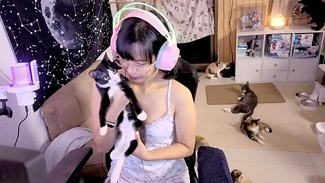 Kana G online show from 09.21.25