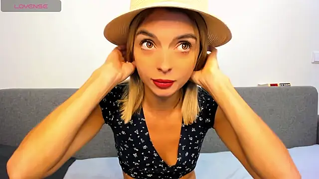  ellen meow  online show from 09.25.25