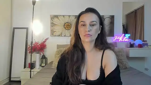 Snapshot of JoyCasidy chatting on 11.25.25 JoyCasidy online show from 11.25.25