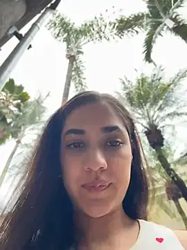 Snapshot of CuteeRose chatting on 05.18.26 CuteeRose online show from 05.18.26