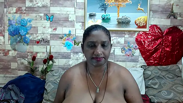 Snapshot of Indian_tracy chatting on 02.06.25 Indian tracy online show from 02.06.25
