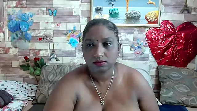 Snapshot of Indian_tracy chatting on 03.09.25 Indian tracy online show from 03.09.25