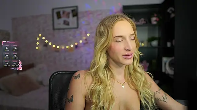 Nicolette  Shea  online show from 02.19.25