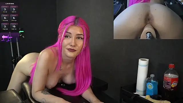 Snapshot of ClaraStylezZ chatting on 01.10.25 ClaraStylezZ online show from 01.10.25