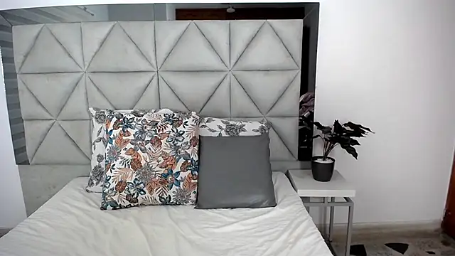 Snapshot of nina_pons chatting on 01.09.25 nina pons online show from 01.09.25