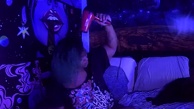 AutumnHart online show from 01.14.25