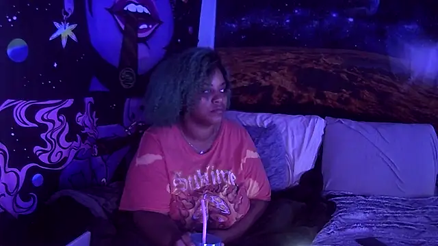 AutumnHart online show from 01.21.25