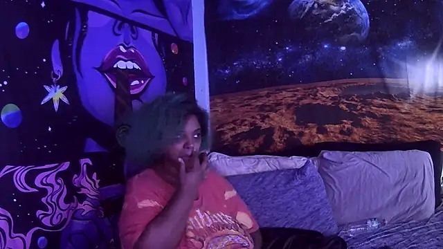 AutumnHart online show from 01.21.25