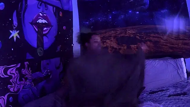 AutumnHart online show from 02.04.25