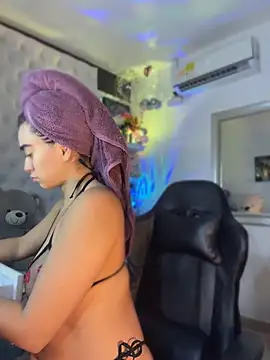 ZarahEvans online show from 04.23.26