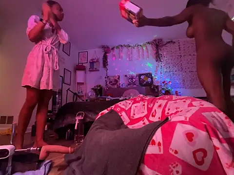 VixenCapri online show from 02.18.26