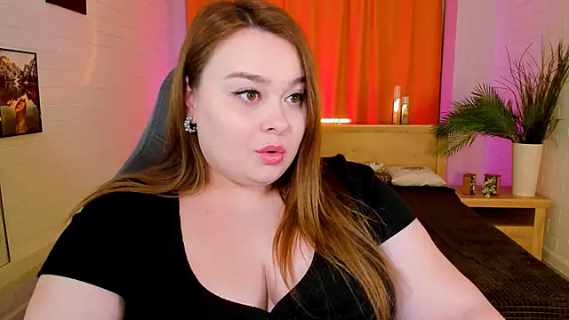 KimberlyMaran online show from 01.28.25