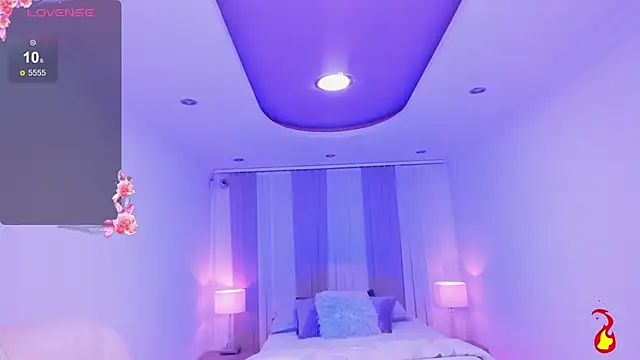 Snapshot of anahi_curlie1 chatting on 12.10.24 anahi curlie1 online show from 12.10.24