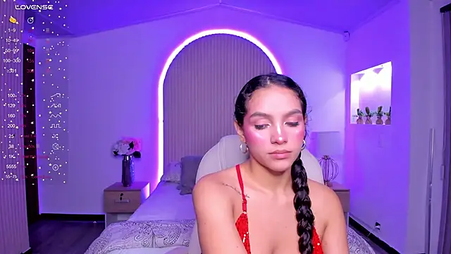 Snapshot of anahi_curlie1 chatting on 01.15.25 anahi curlie1 online show from 01.15.25