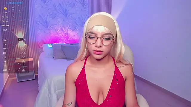 Snapshot of anahi_curlie1 chatting on 01.30.25 anahi curlie1 online show from 01.30.25