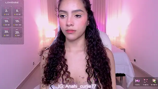 Snapshot of anahi_curlie1 chatting on 02.28.25 anahi curlie1 online show from 02.28.25
