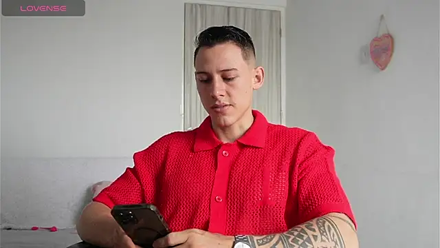 Muscle King Cum online show from 04.16.26