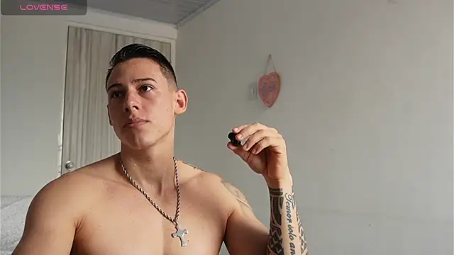 Snapshot of Muscle_King_Cum chatting on 04.25.26 Muscle King Cum online show from 04.25.26