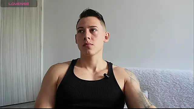Snapshot of Muscle_King_Cum chatting on 04.30.26 Muscle King Cum online show from 04.30.26